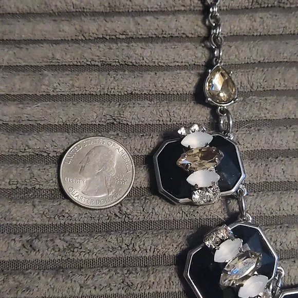 White House Black Market 16" To 19" adjustable - Picture 4 of 4